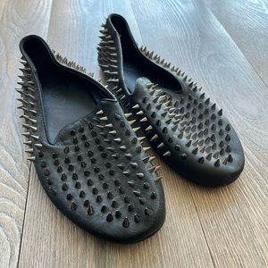 UNIF Hellraiser Flats in Black Leather with Silver Spikes - size 9
